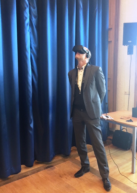 Meet Symphony virtual reality by Artefact3d